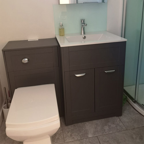 Dragon's View Apartment-bathroom
